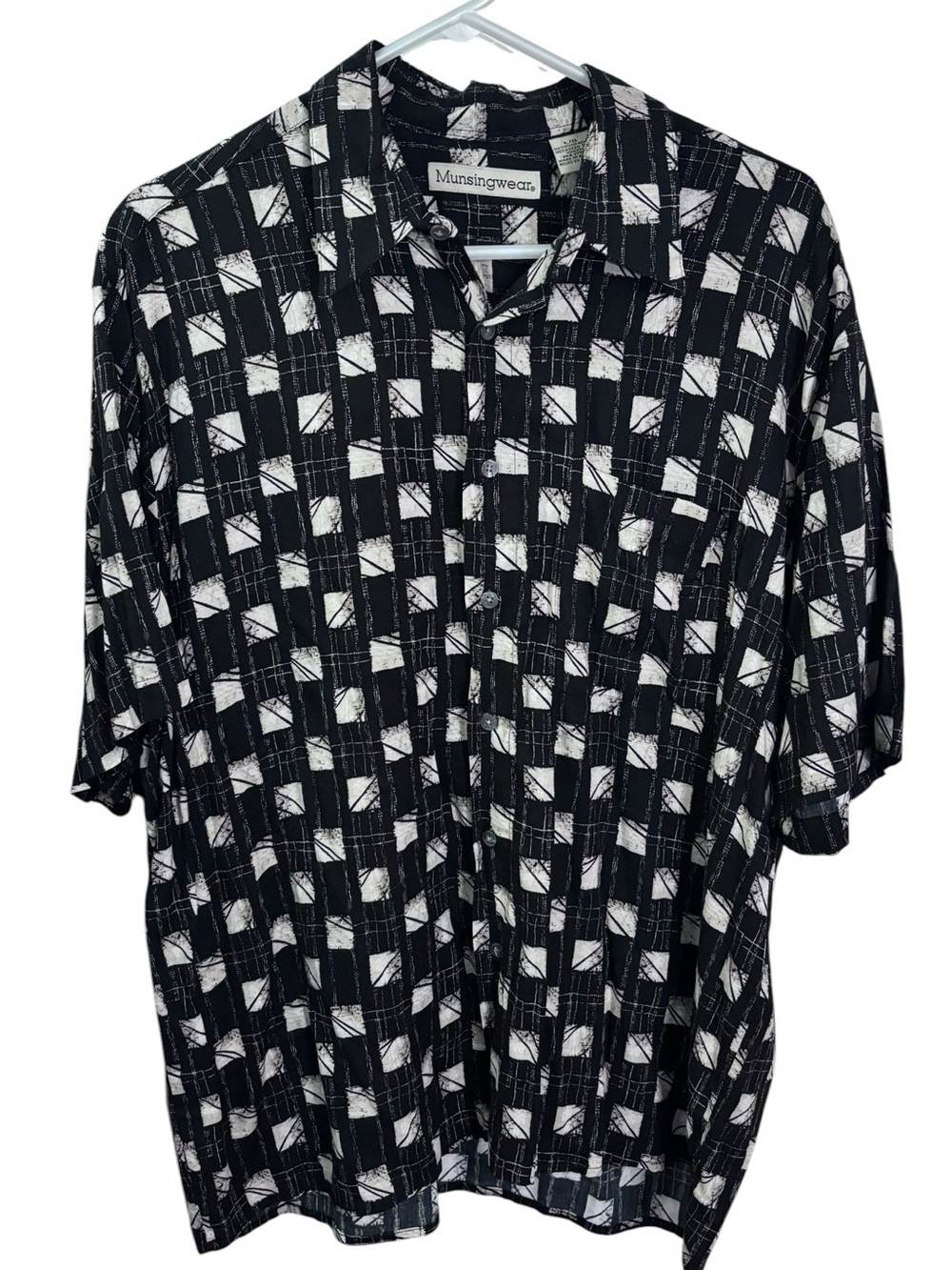 Munsingwear Vintage 90s Geometric Pattern Short Sleeve Shirt